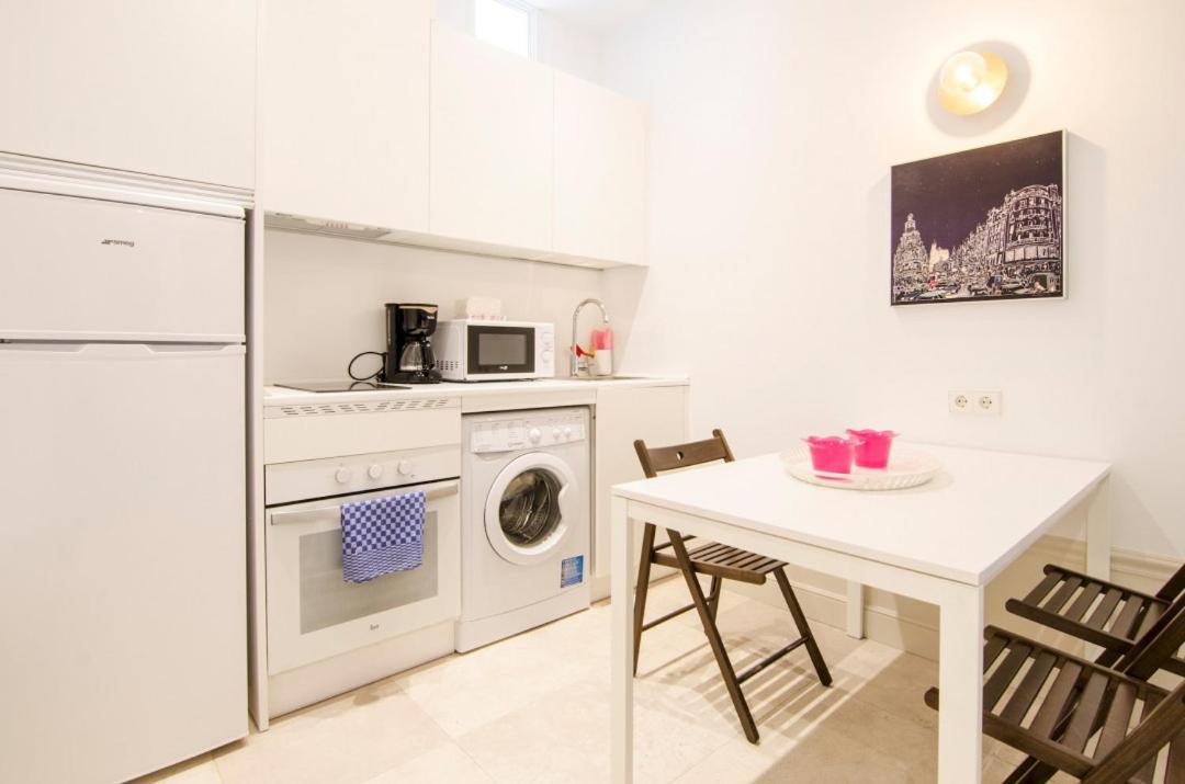 Valverde Apartment Madrid Buitenkant foto